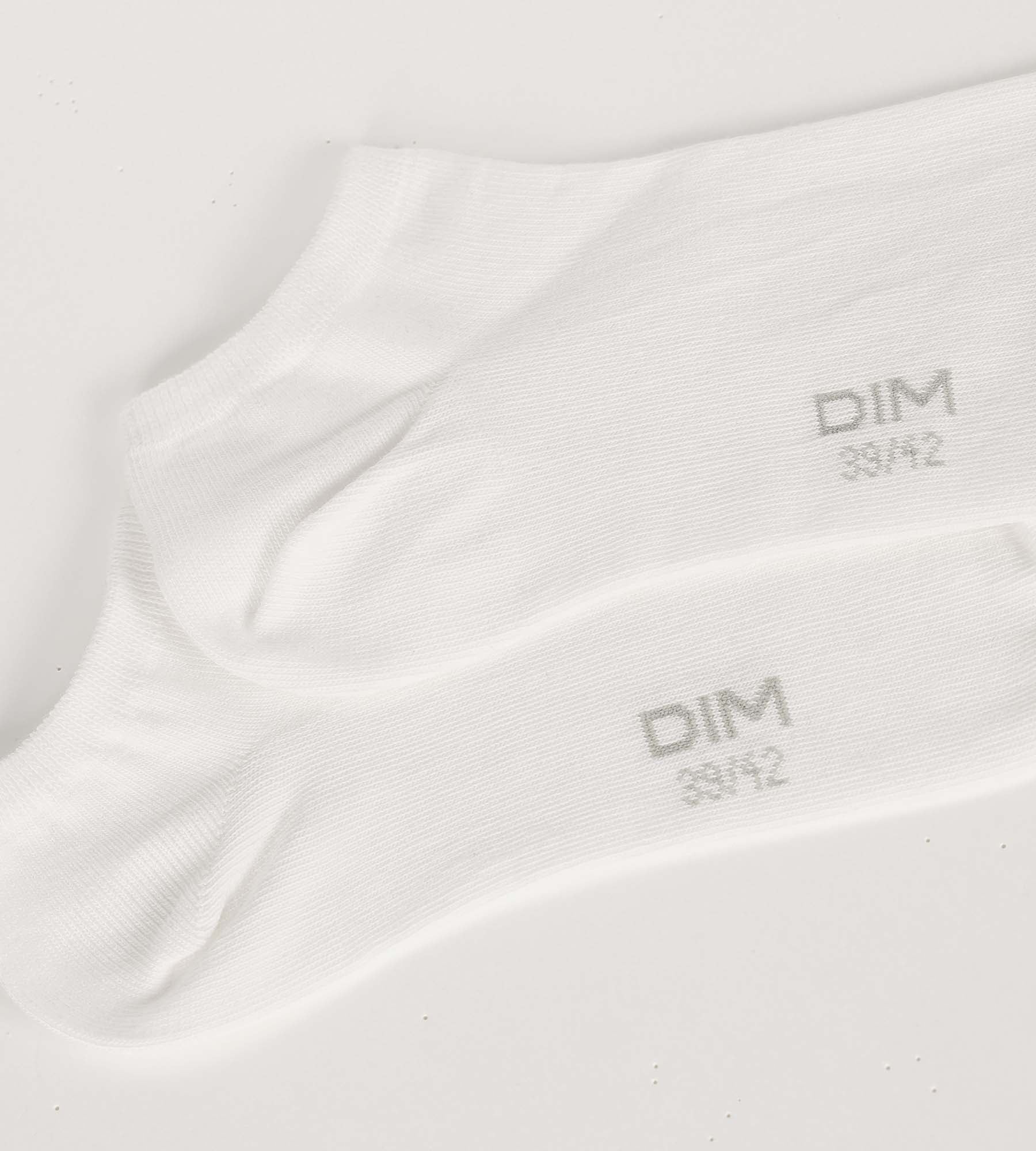 DIM Packung mit 3 Paar kurzen Herrensocken White Dim Cotton