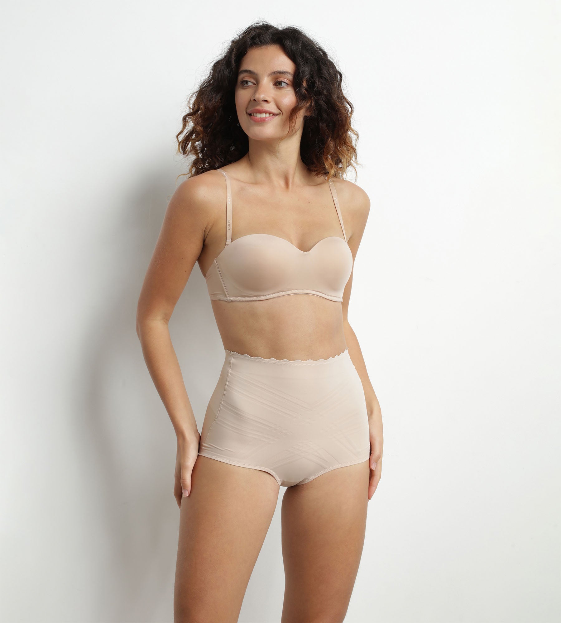 DIM Nudefarbener Bandeau-BH ohne Bügel – InvisiFree