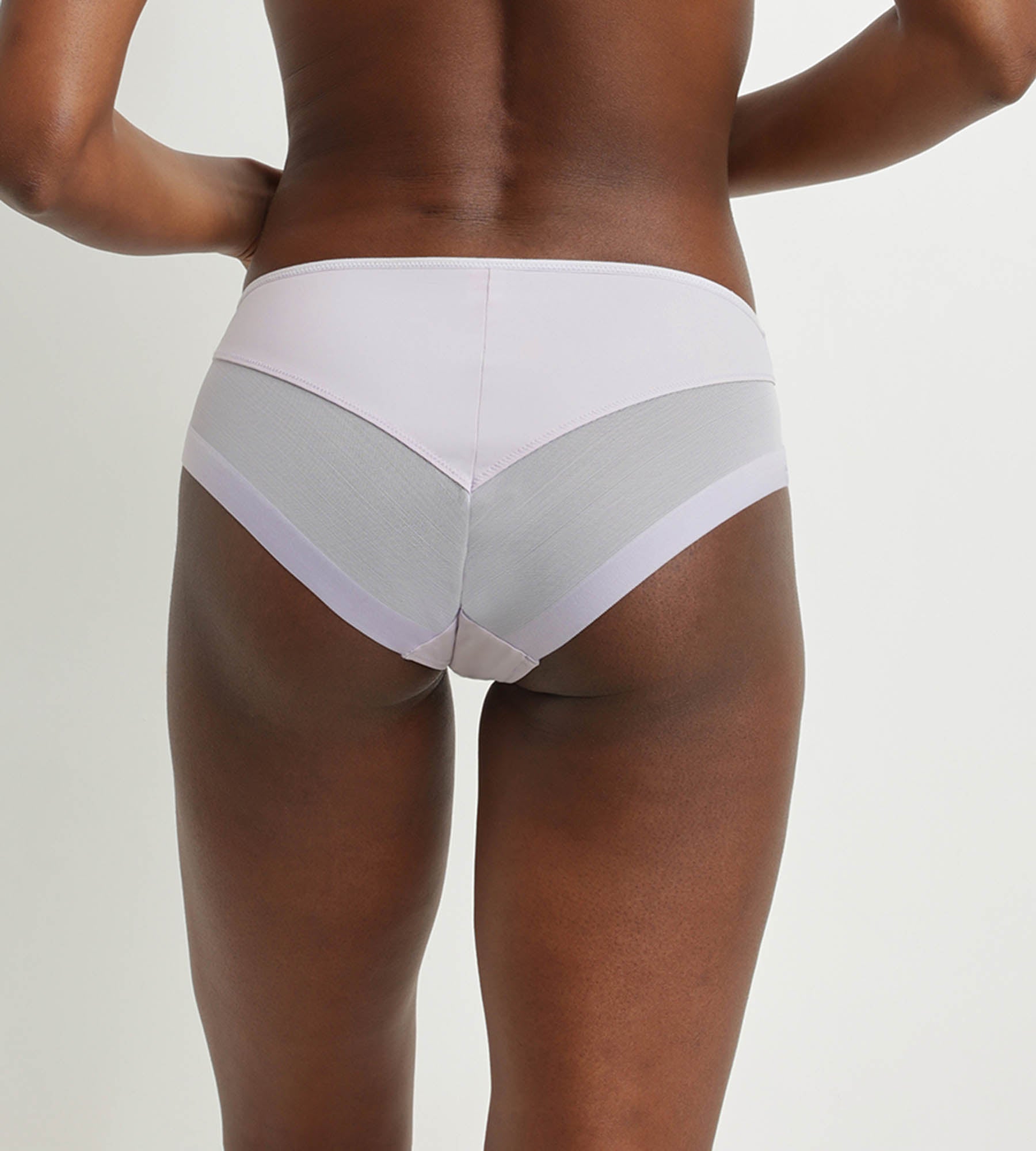 DIM Zartvioletter Mikrofaser-Slip mit Tülleinsätzen – Generous