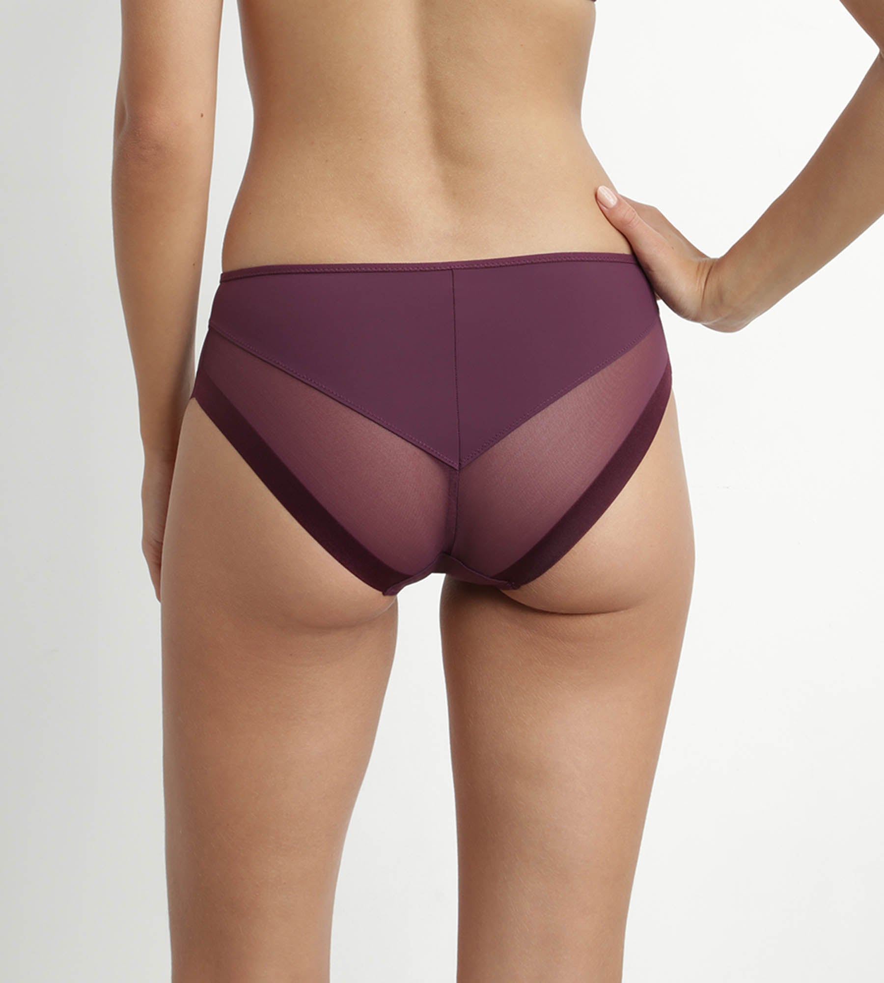 DIM Pflaumenfarbener Mikrofaser–Slip mit Tülleinsätzen – Generous