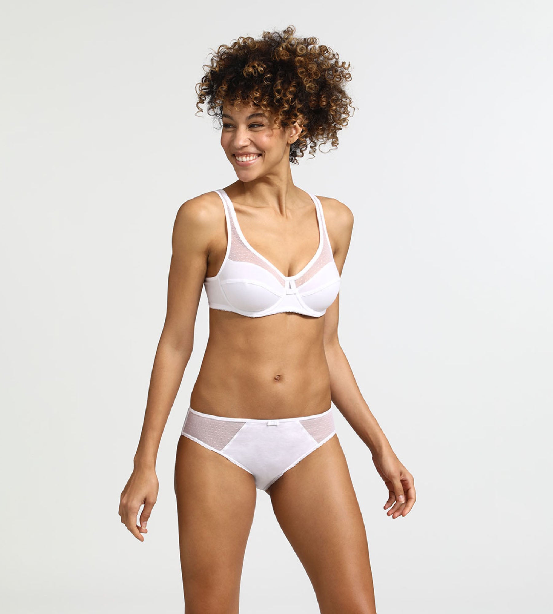DIM Weißer Slip mit gepunkteten Tülleinsätzen - Generous Cotton Bio