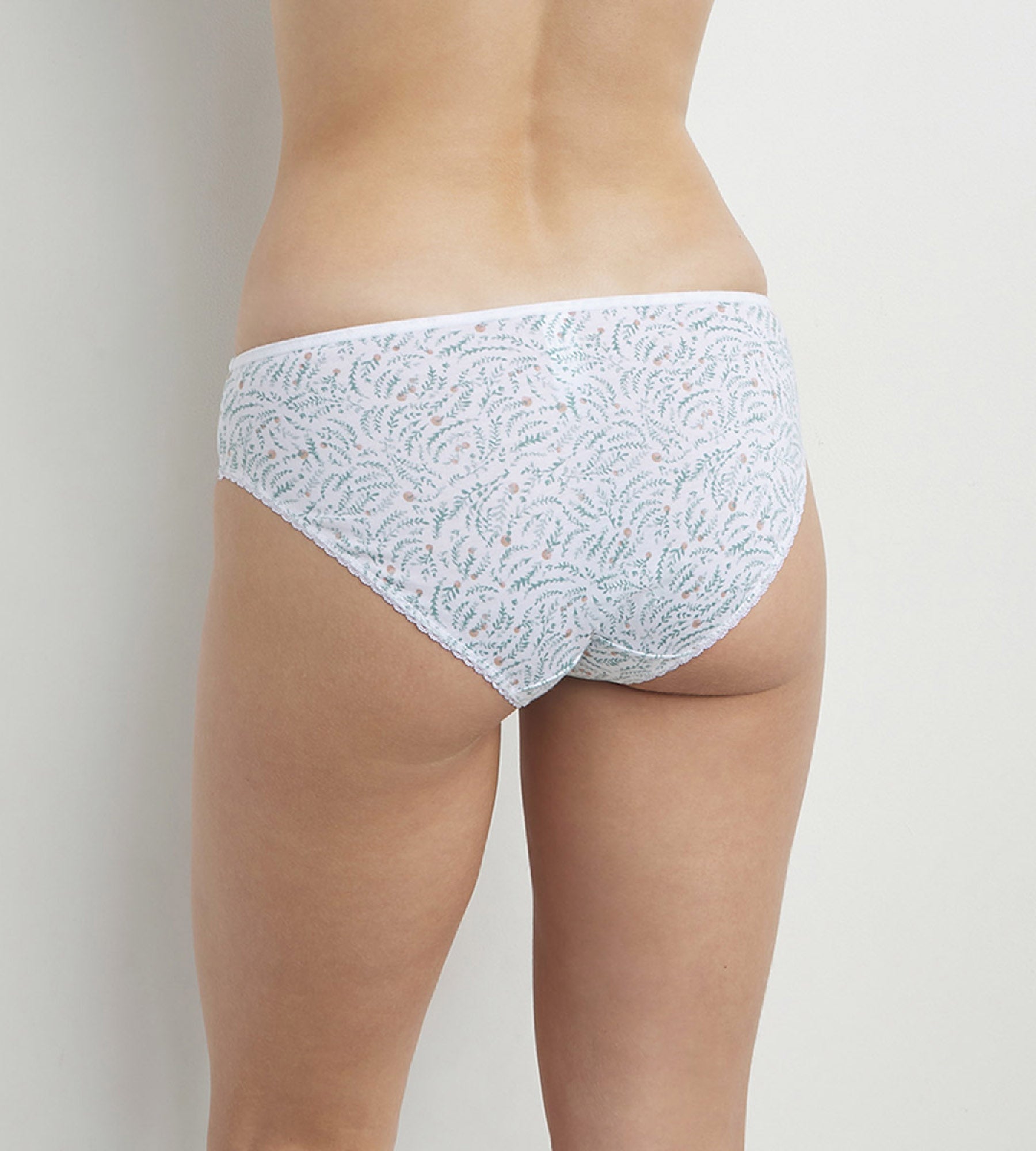 DIM Weißer Slip aus Bio-Baumwolle mit Blättermuster - Generous
