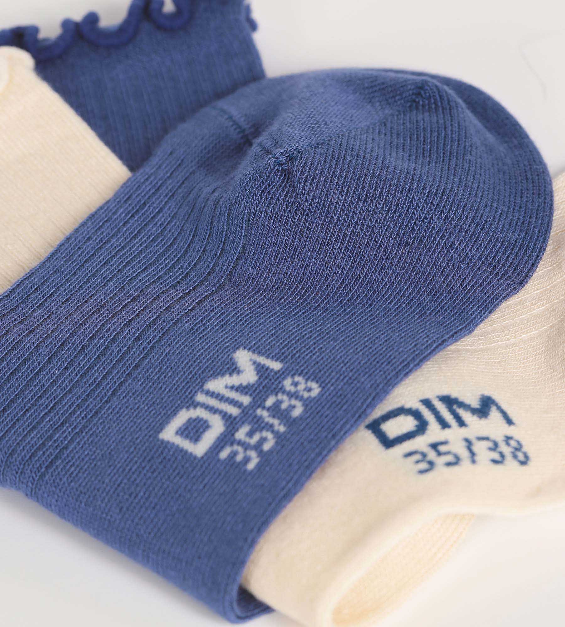 DIM 2er-Pack Damen-Socken mit Rüschen aus Modal in Blau und Creme – DIM Modal