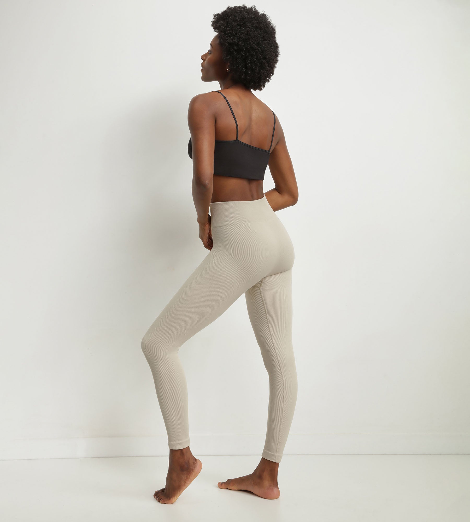DIM Beigefarbene Damen-Leggings aus Rippstrick von Dim Comfywear