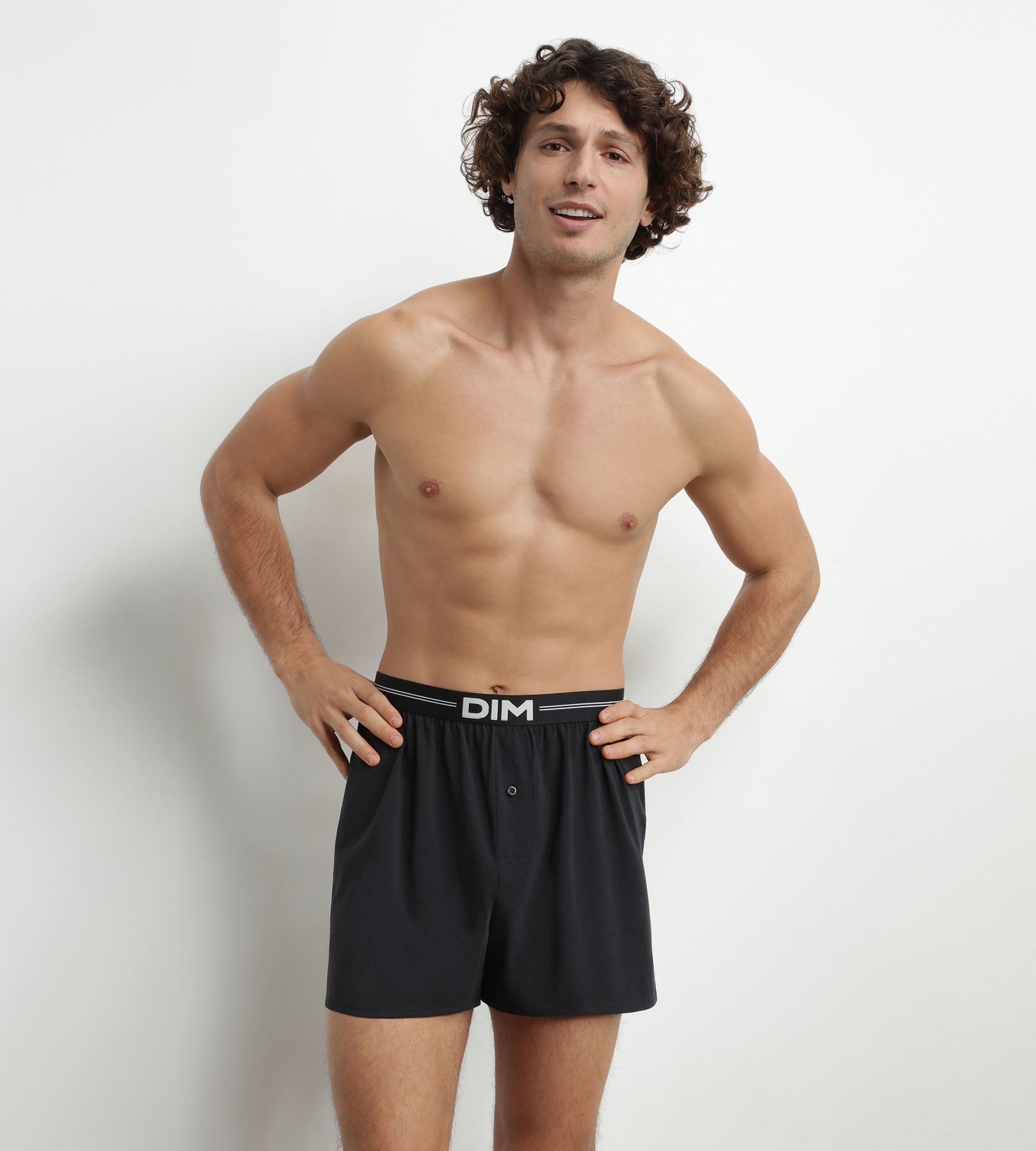 DIM Weite schwarze Boxershorts aus Baumwolle mit Logo-Print - Icons Essentiel