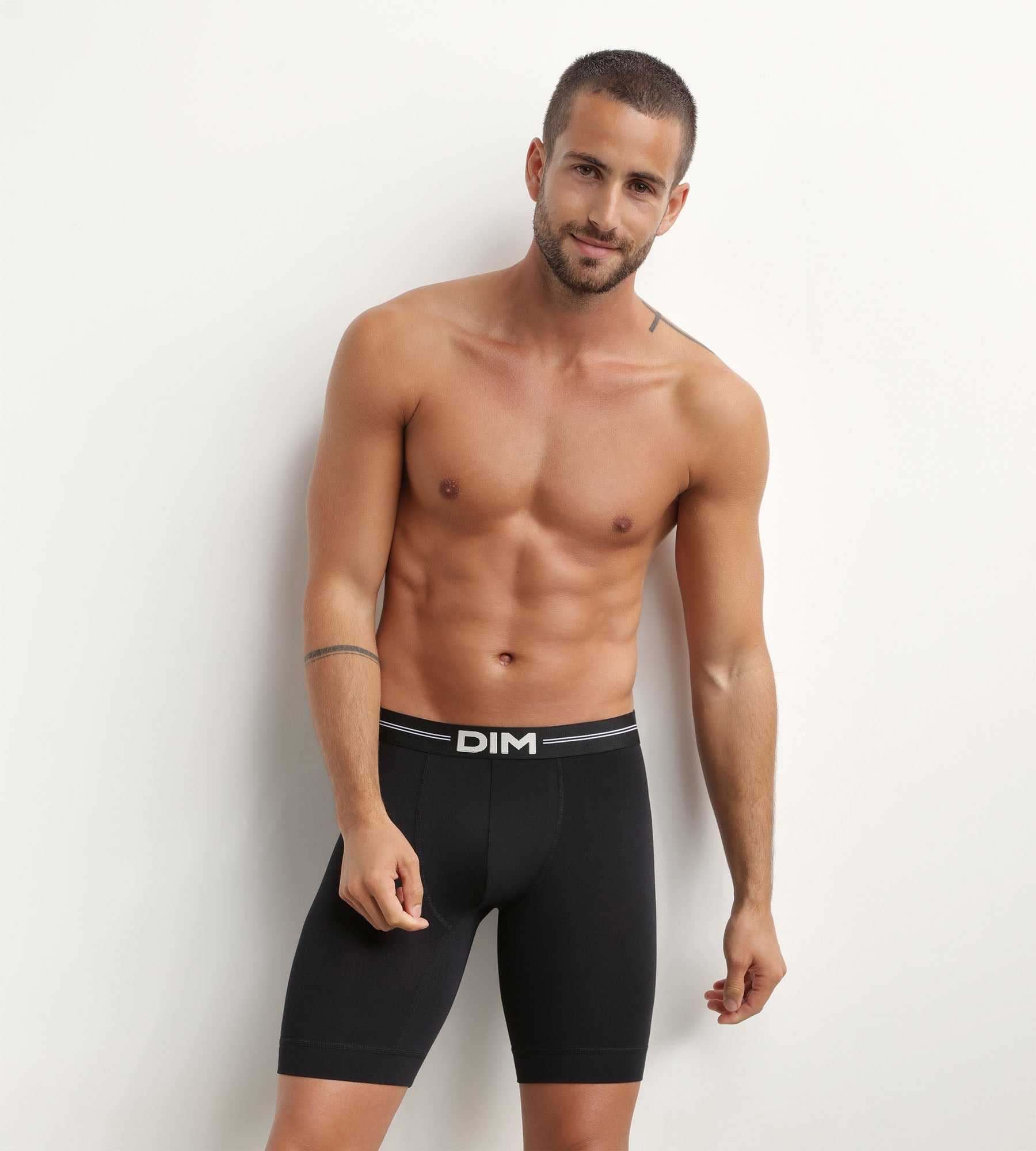 DIM Schwarze lange Boxershorts aus Mikrofaser - Icons Essentiel