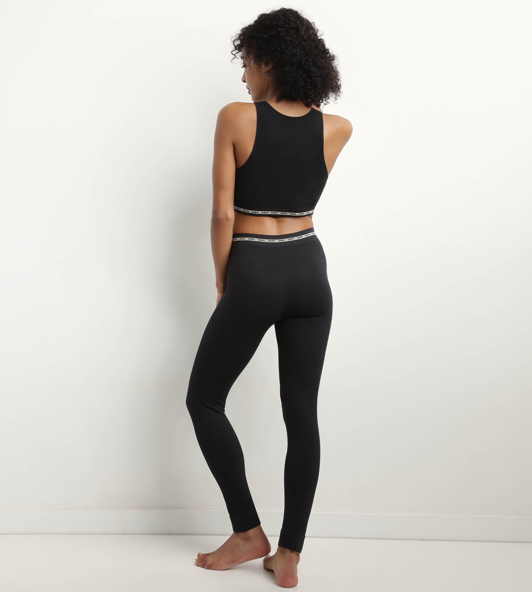 DIM Schwarze nahtlose Damenleggings aus weichem Rippstrick - Icons Seamless