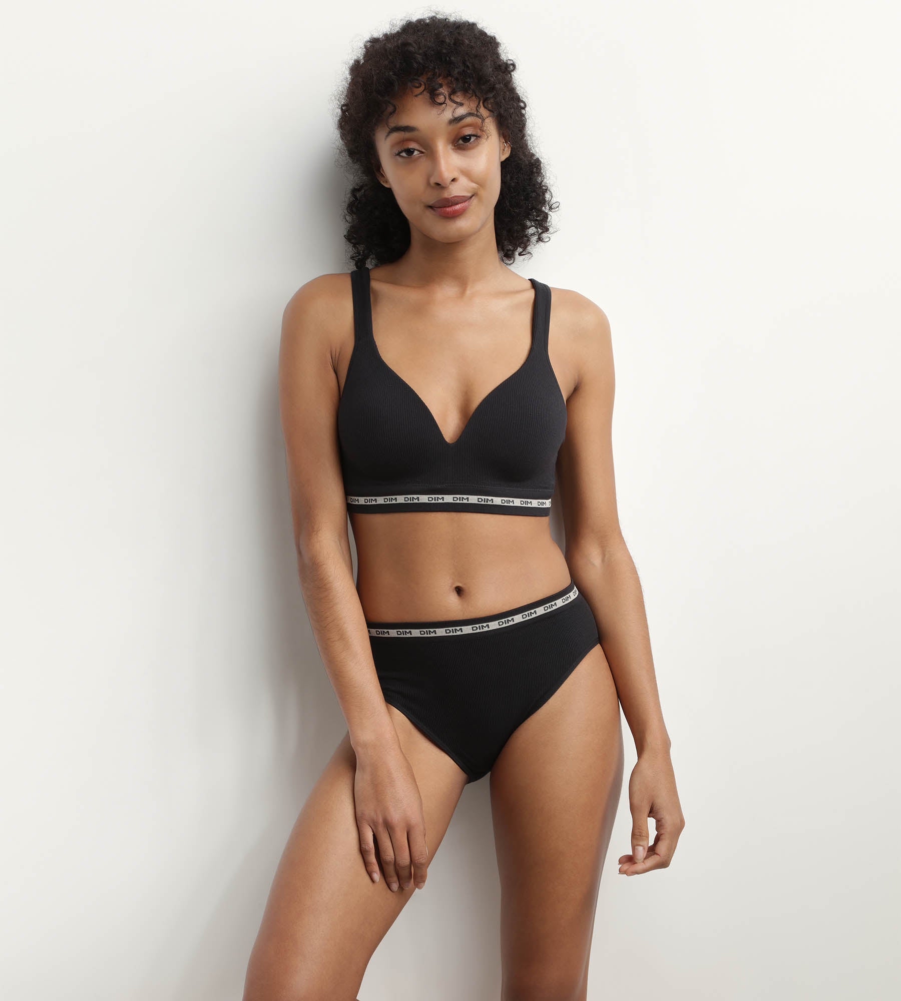 DIM Schwarzer Slip aus gerippter Mikrofaser - Icons Seamless