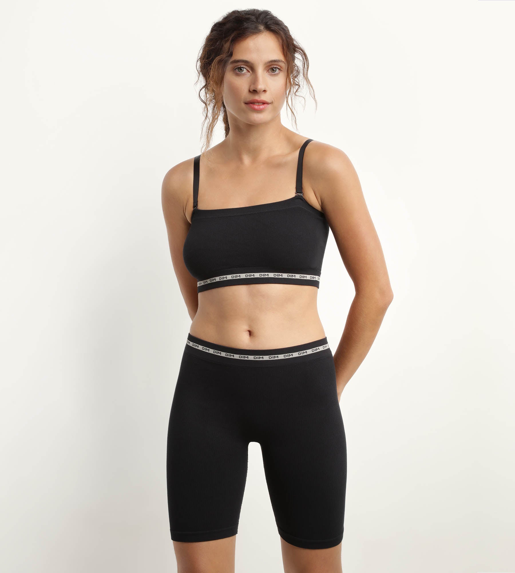 DIM Schwarzer Bandeau-BH aus gerippter Mikrofaser - Icons Seamless
