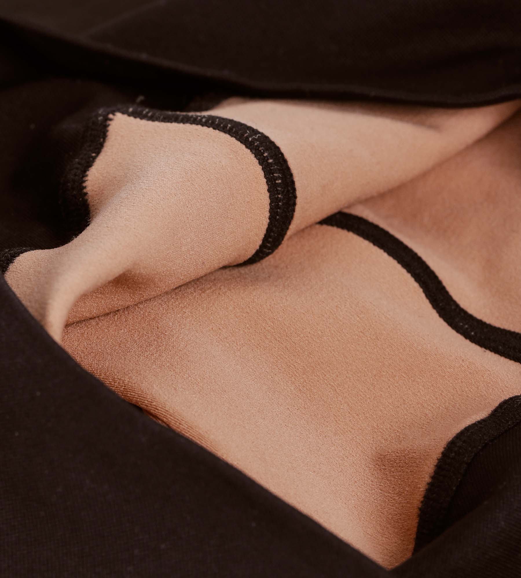 DIM Blickdichte und warme Damenstrumpfhose mit transparentem Effekt Black Dim Thermo