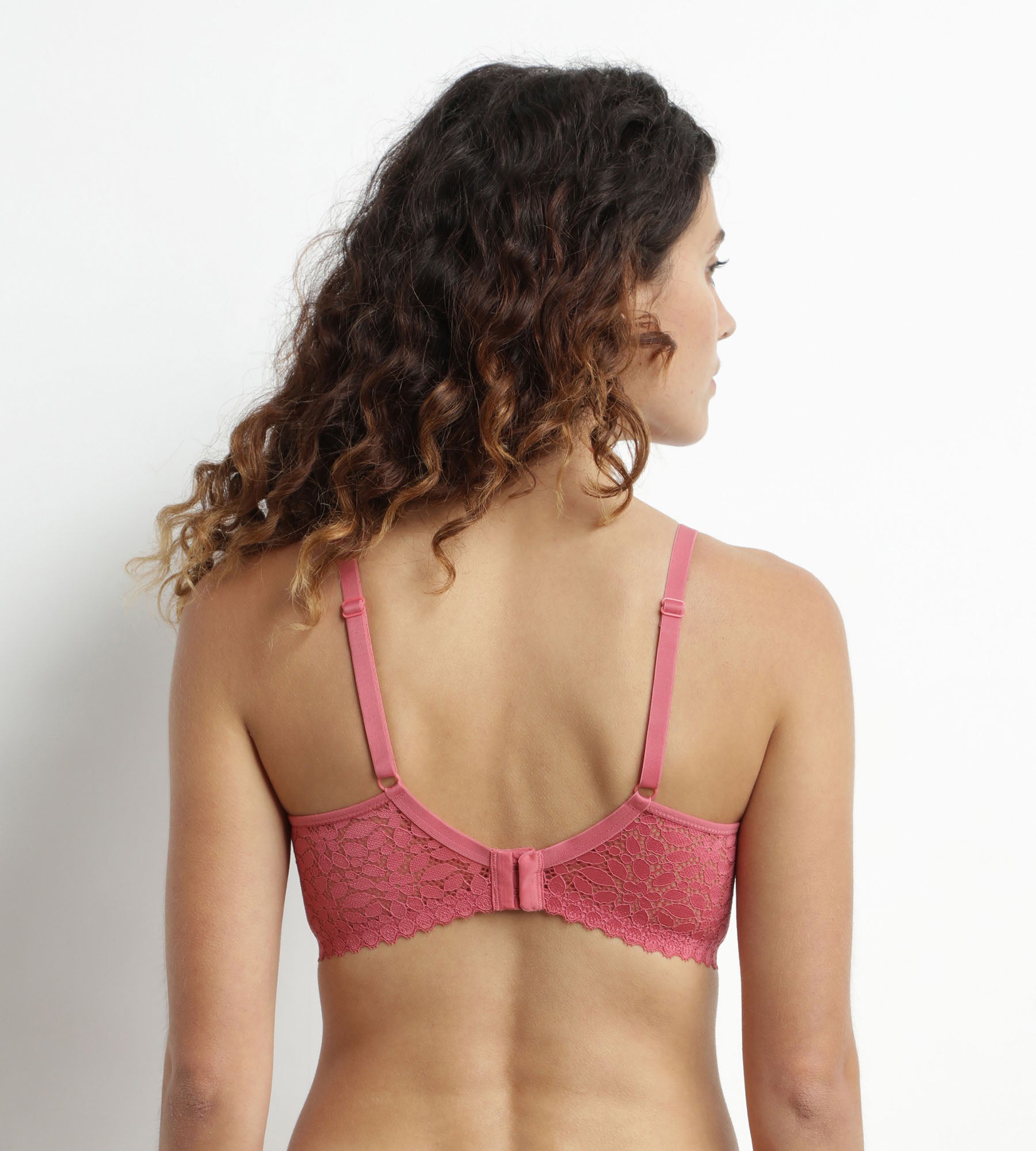 DIM Rosa Triangel-BH aus floraler Spitze ohne Bügel – Dim Daily
