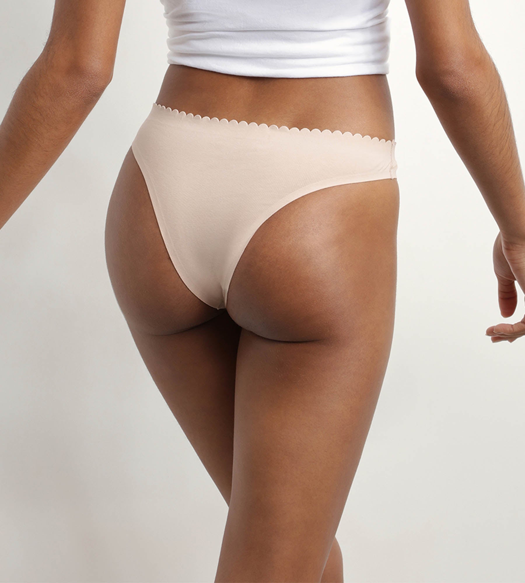 DIM 2er-Pack Tangas aus Mikrofaser schwarz/nude - Body Touch Easy