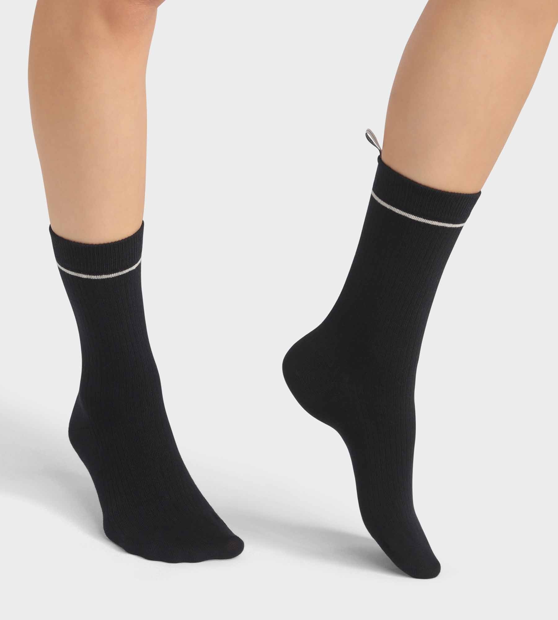 DIM Schwarze Rippstrick-Socken aus Modal-Baumwolle - DIM Icons