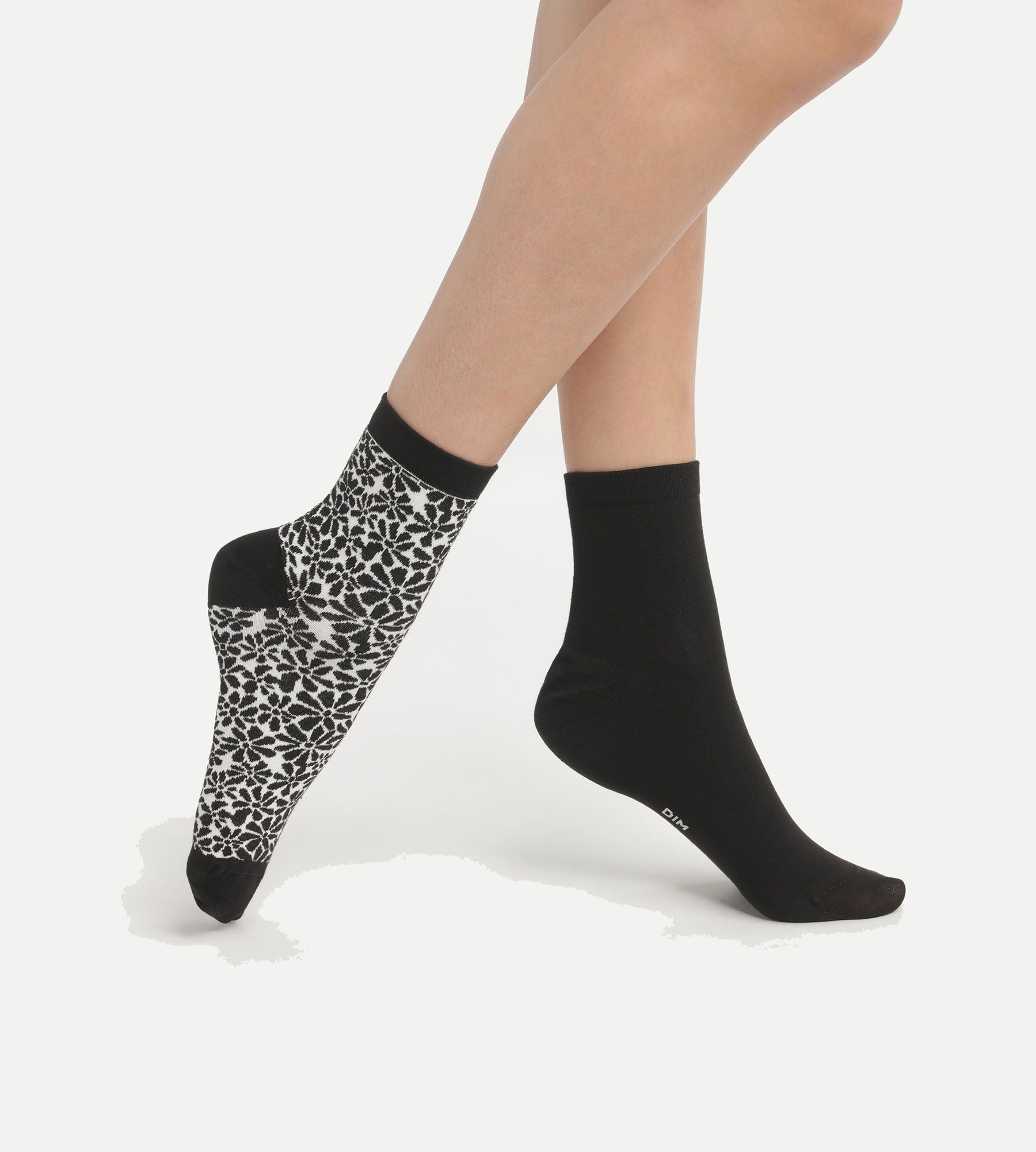 DIM Packung mit 2 Paar Socken mit Blumenmuster aus Bio-Baumwolle Black Dim Good