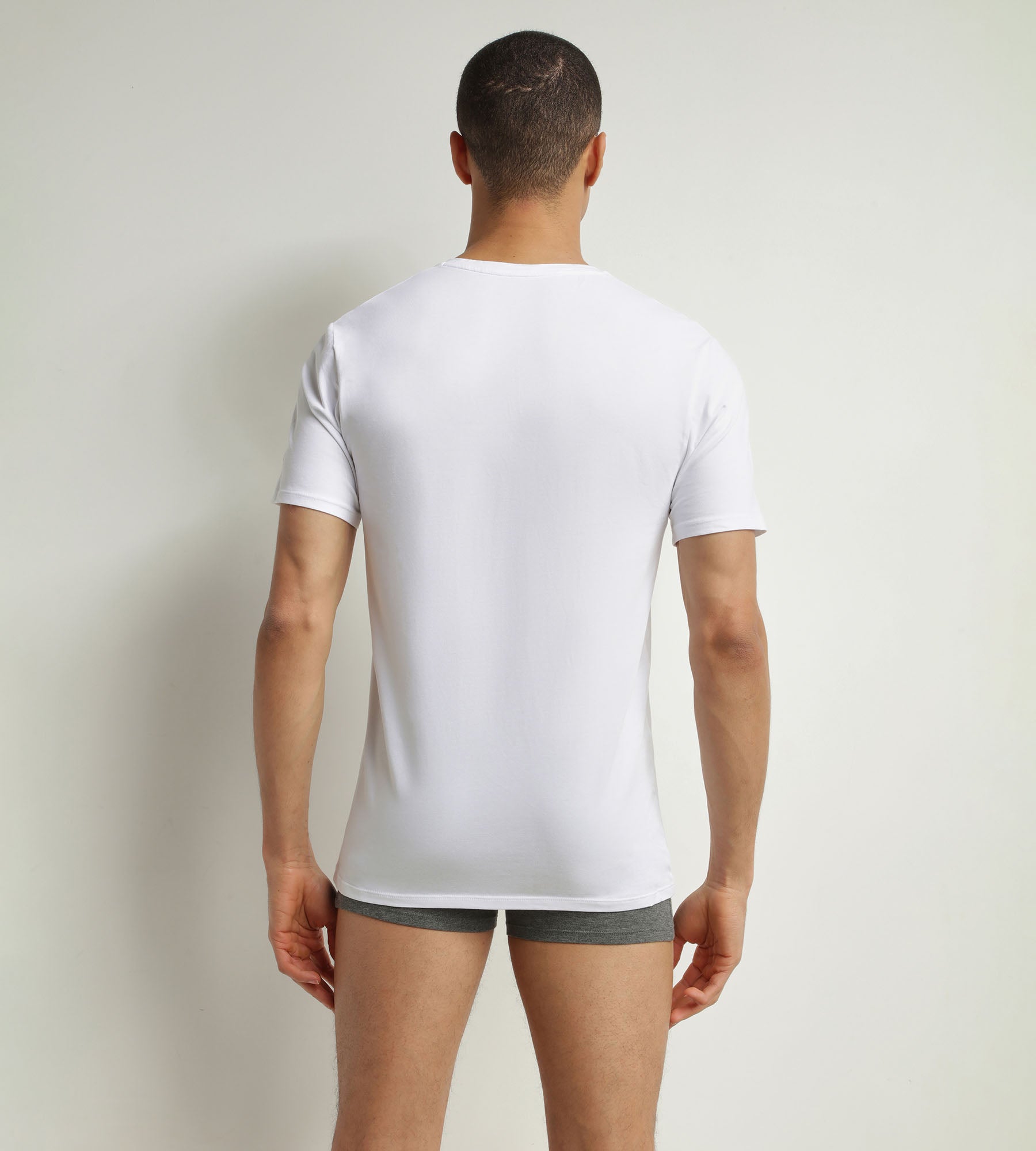 DIM 2er-Pack T-Shirts für Herren, weiß, aus Bio-Baumwolle, V-Ausschnitt, Dim Good