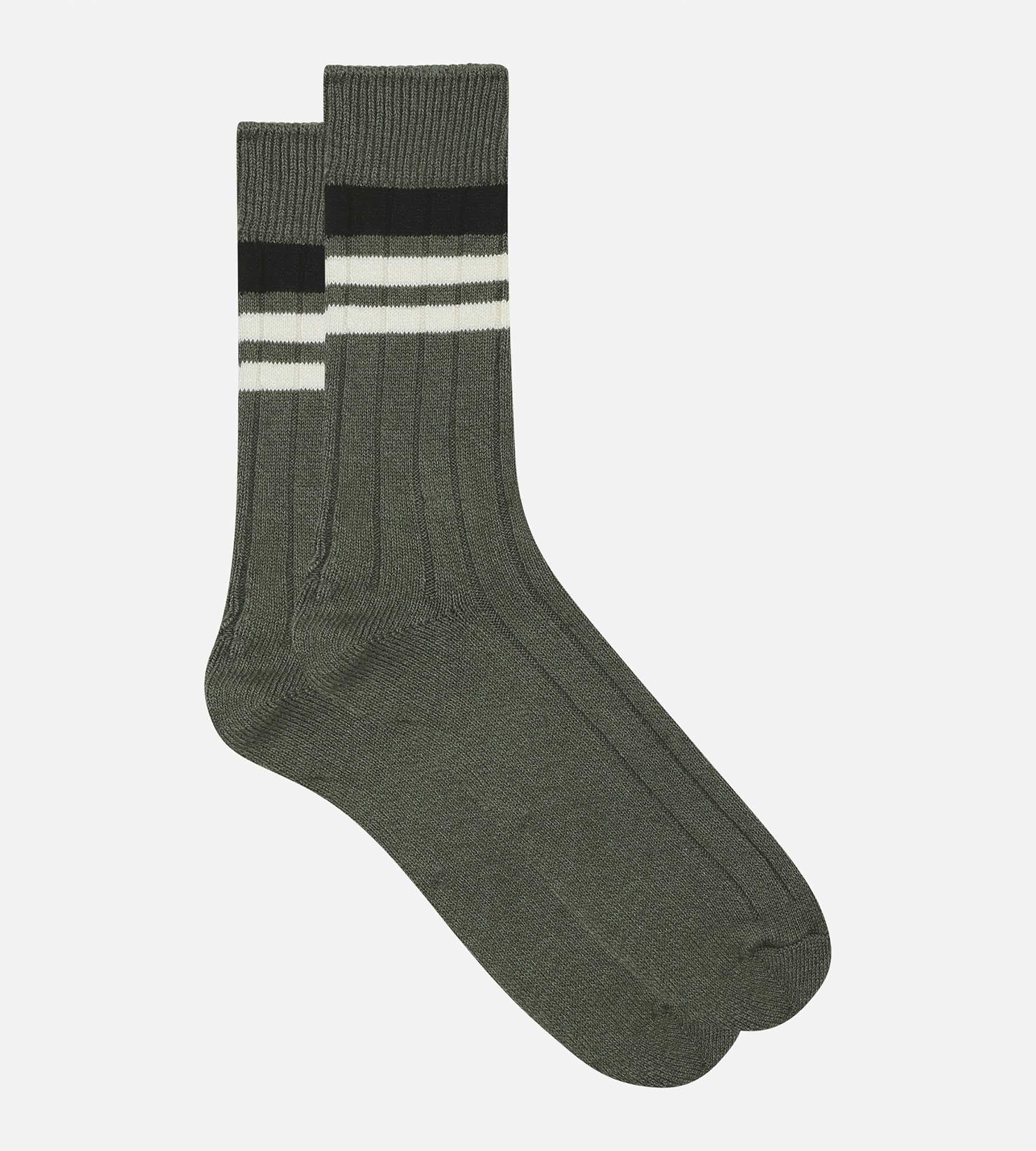 DIM Olivfarbene Herrensocken mit Bambusstreifen