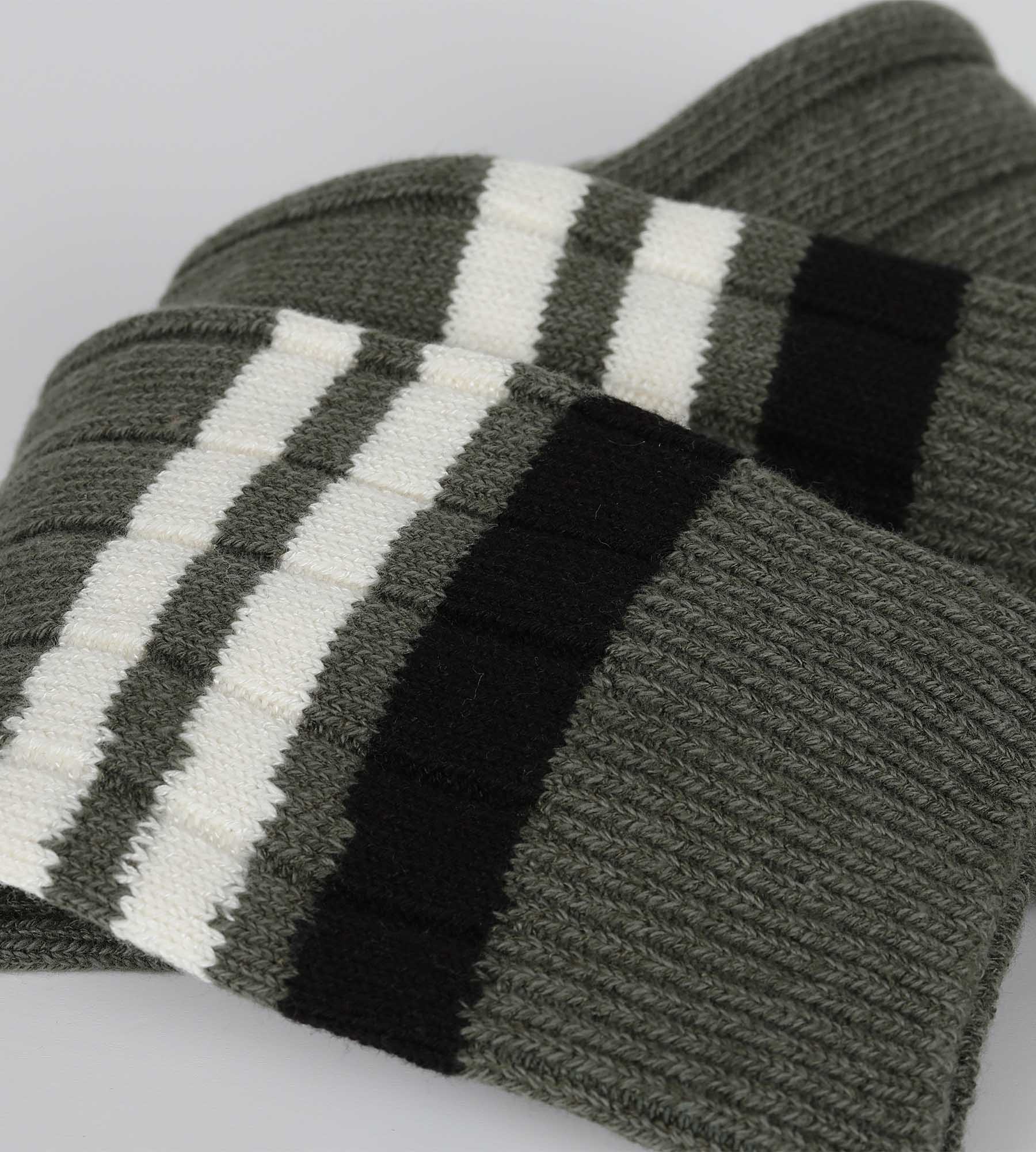 DIM Olivfarbene Herrensocken mit Bambusstreifen