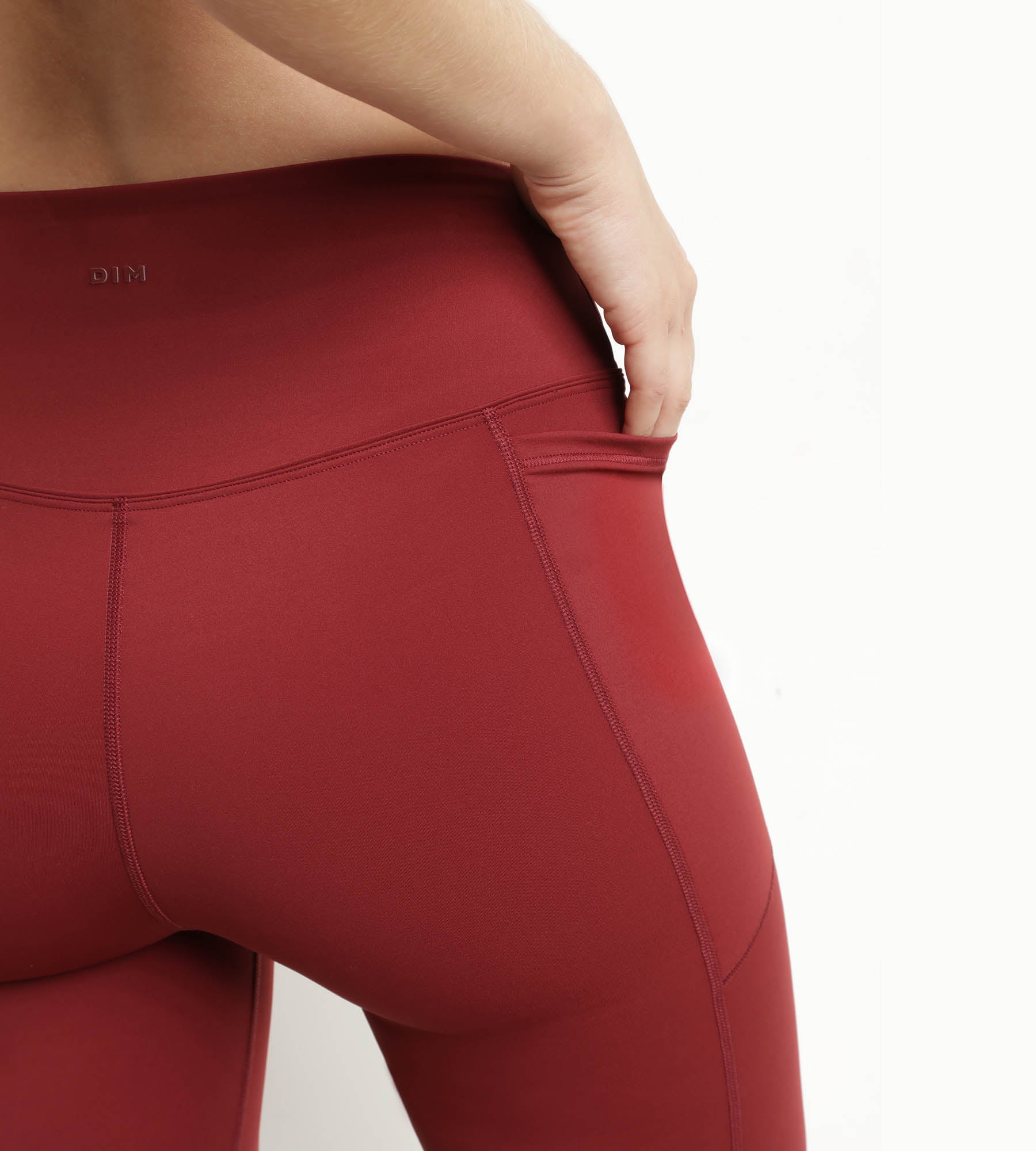 DIM Damen-Sport-Radlerhose aus formender Mikrofaser Burgunder Dim Move
