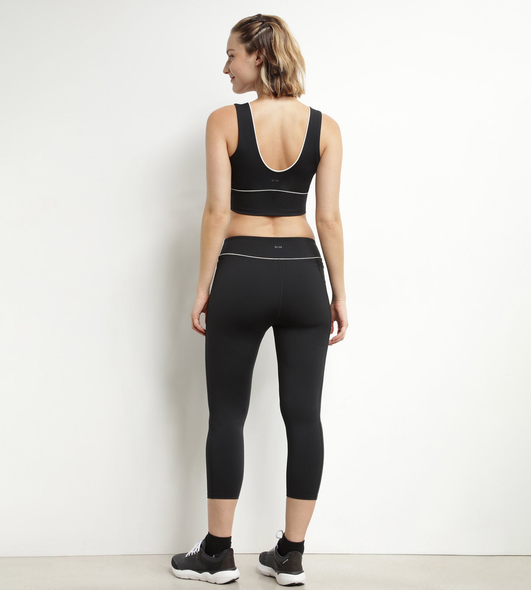 DIM Kurze Sportleggings für Damen aus schwarzer Mikrofaser Dim Move