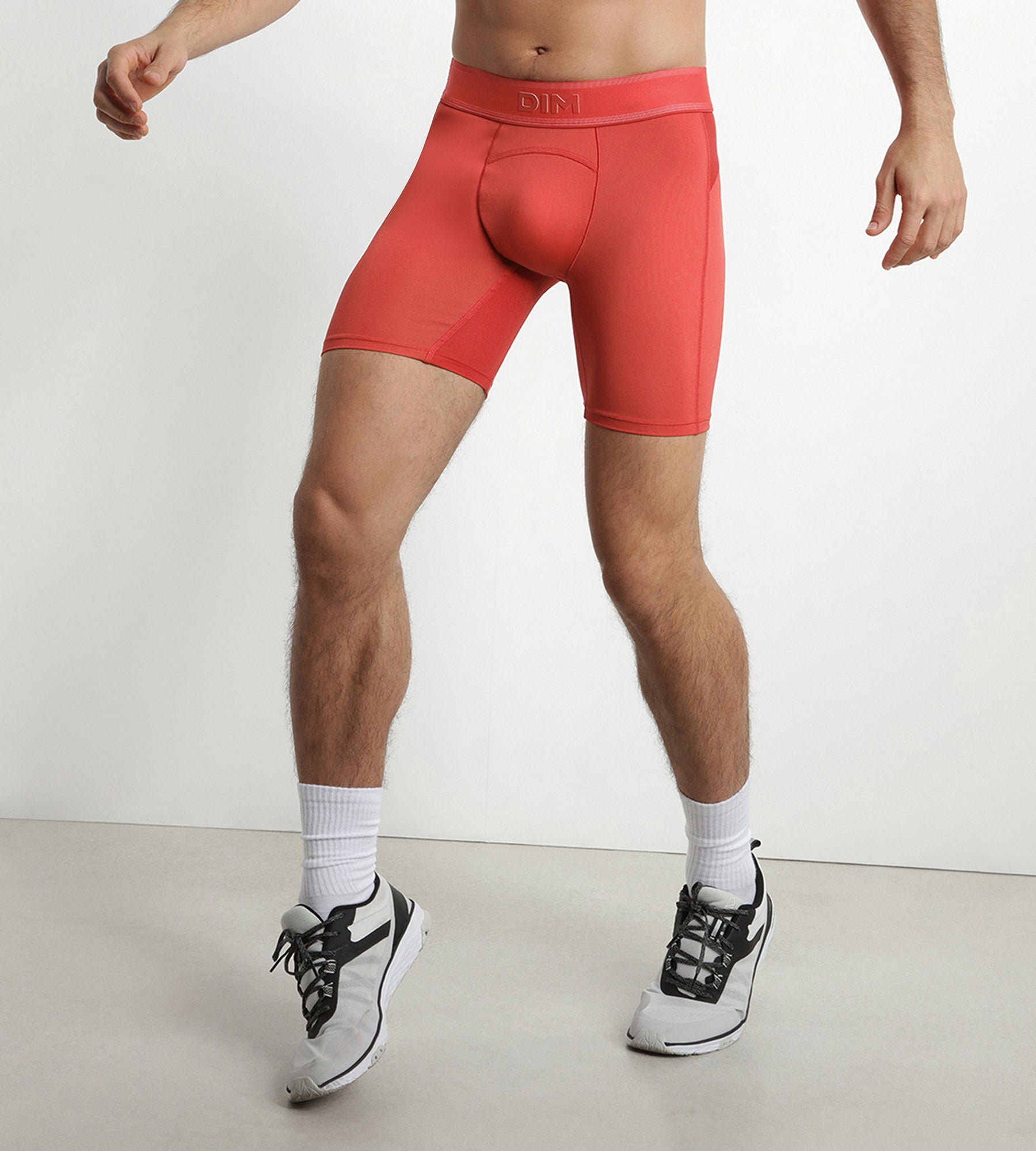 DIM Dim Move lange Boxershorts für Herren aus Mikrofaser und Mesh in Signalrot
