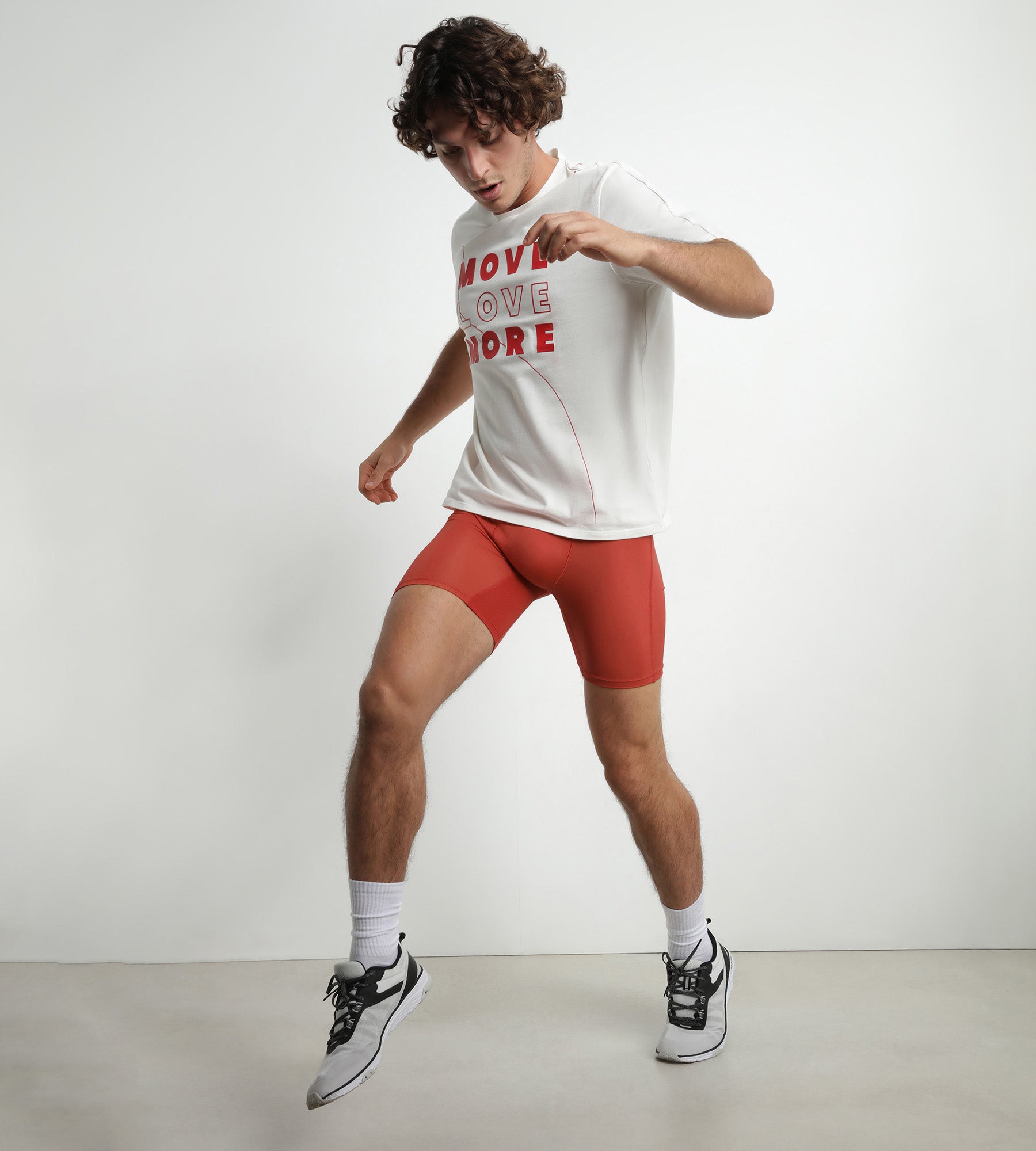 DIM Dim Move lange Boxershorts für Herren aus Mikrofaser und Mesh in Signalrot