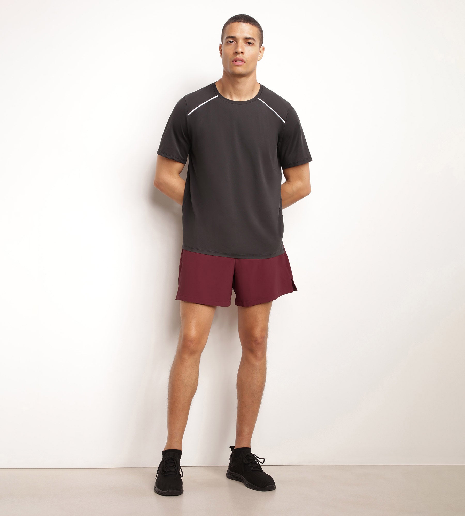 DIM Herren-Sportshorts aus luftigem Material Bordeaux Dim Move