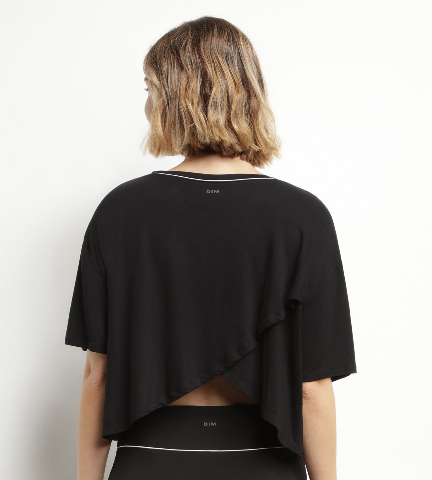 DIM Sport-T-Shirt für Damen aus schwarzer Viskose mit offenem Rücken Dim Move