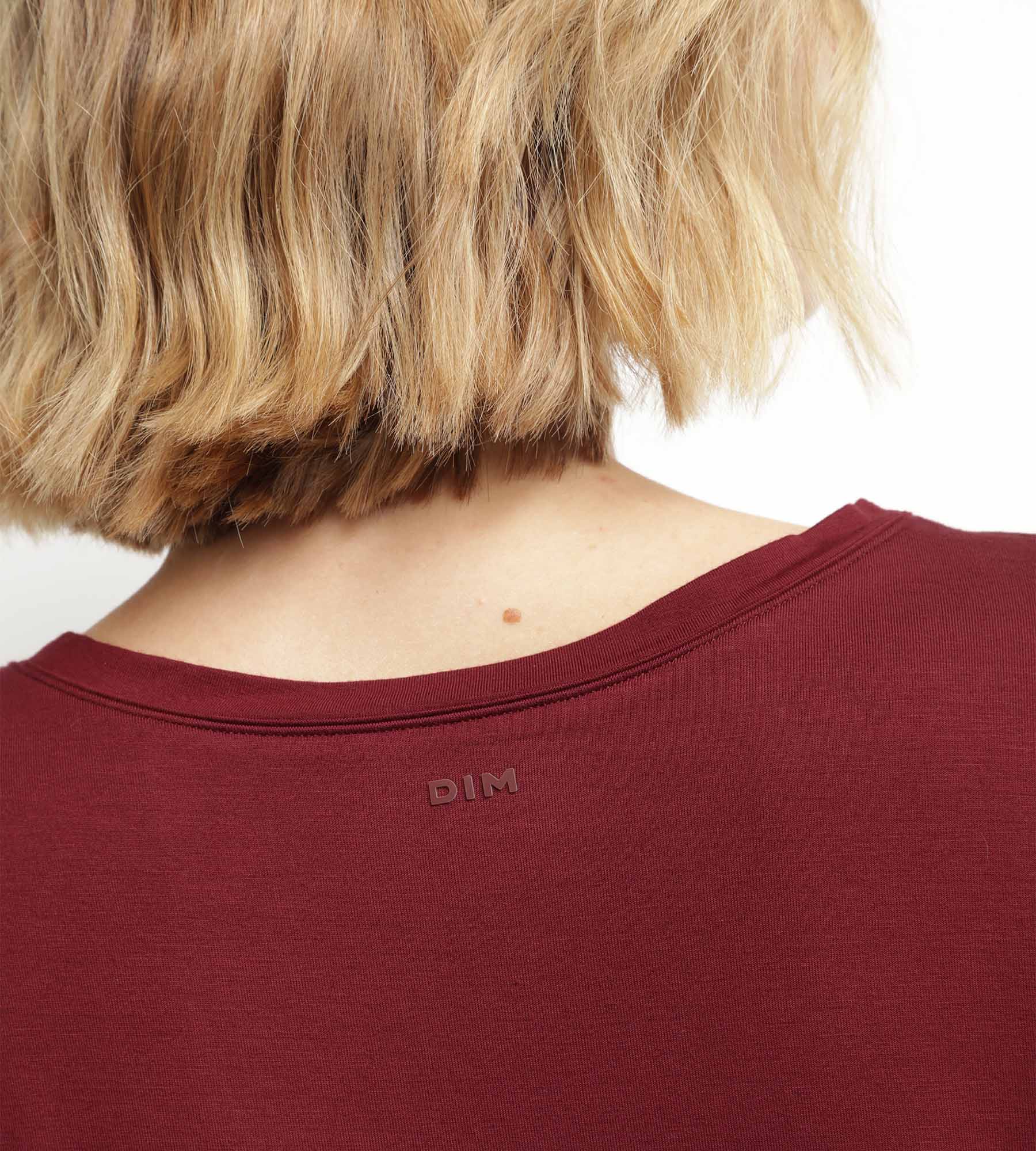 DIM Sport-T-Shirt für Damen aus burgunderfarbener Viskose mit offenem Rücken Dim Move