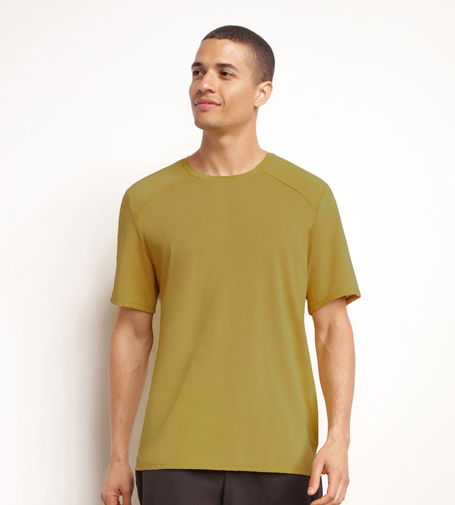 DIM Herren-Sport-T-Shirt aus atmungsaktivem Olive Dim Move-Stoff