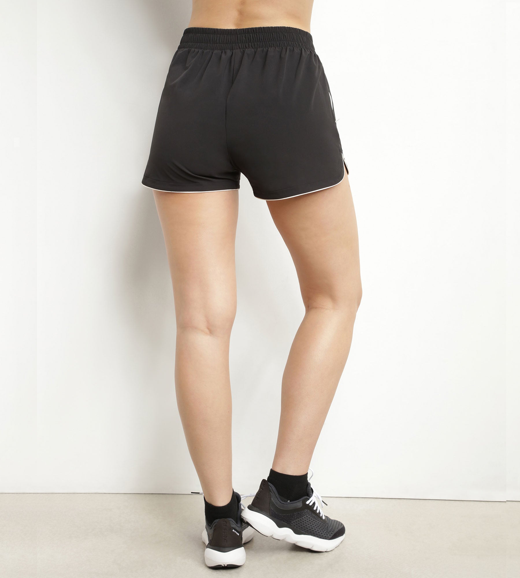 DIM Sportshorts für Damen aus schwarzer Viskose Dim Move