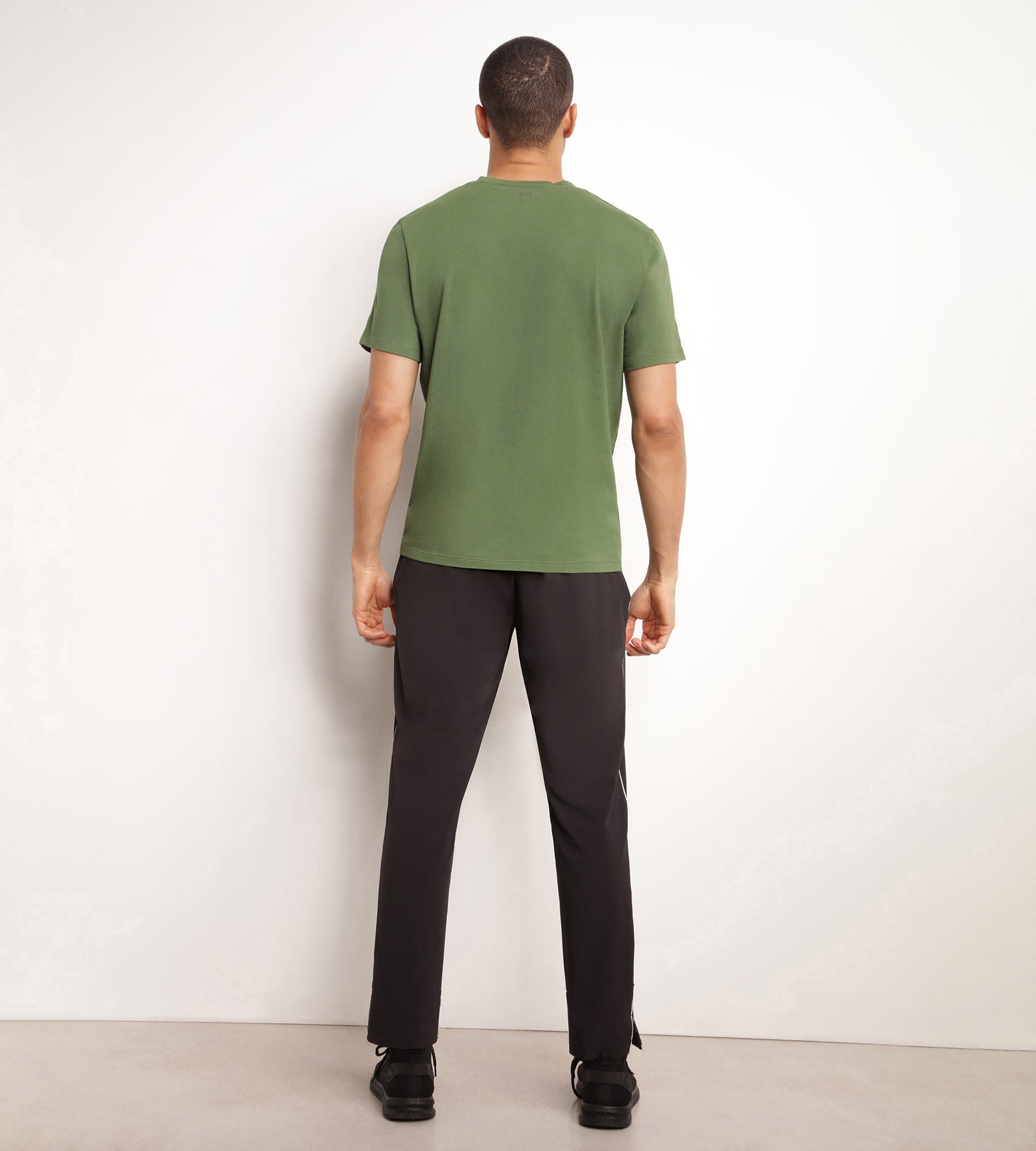 DIM Thermoregulierendes Sport-T-Shirt für Herren aus Khaki Dim Move-Jersey