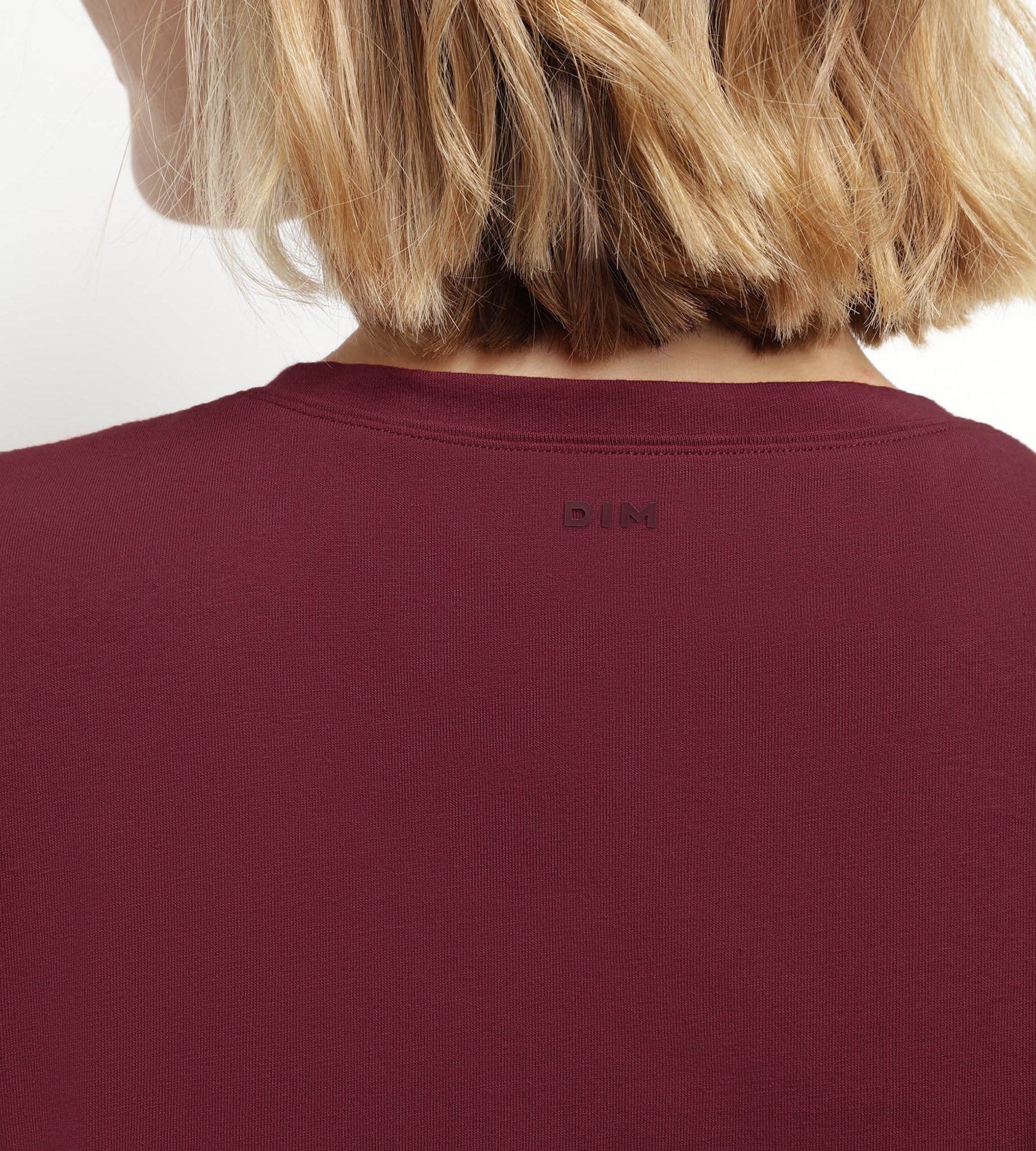 DIM Thermoregulierendes Sport-T-Shirt für Damen aus Bordeaux-Dim-Move-Jersey