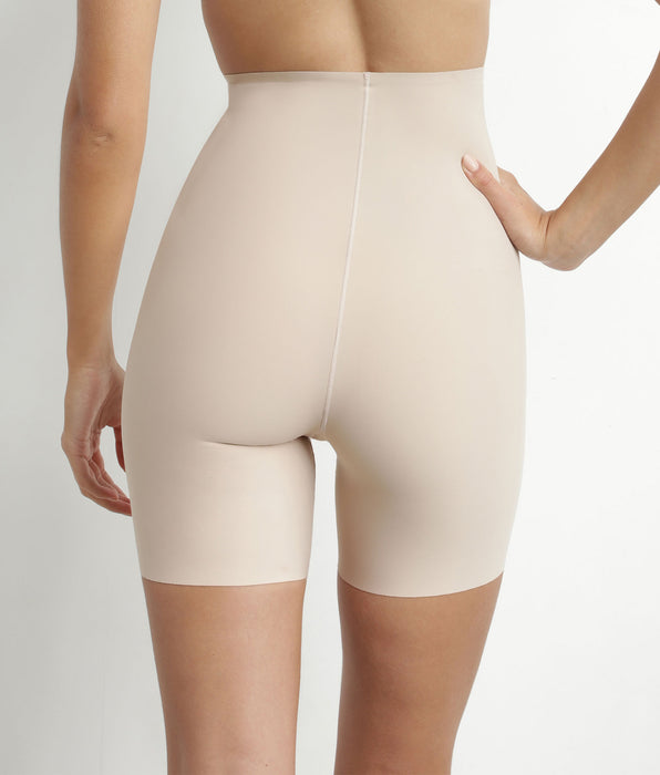 DIM Hautfarbener nahtloser Mikrofaser-Radlerhose für Damen – DIM Silhouette Invisible