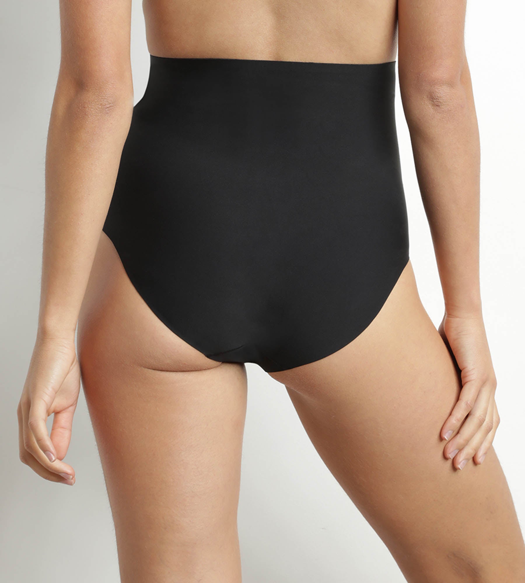 DIM Schwarzer nahtloser Shaping-Slip für Damen mit hohem Bund – DIM Silhouette Invisible