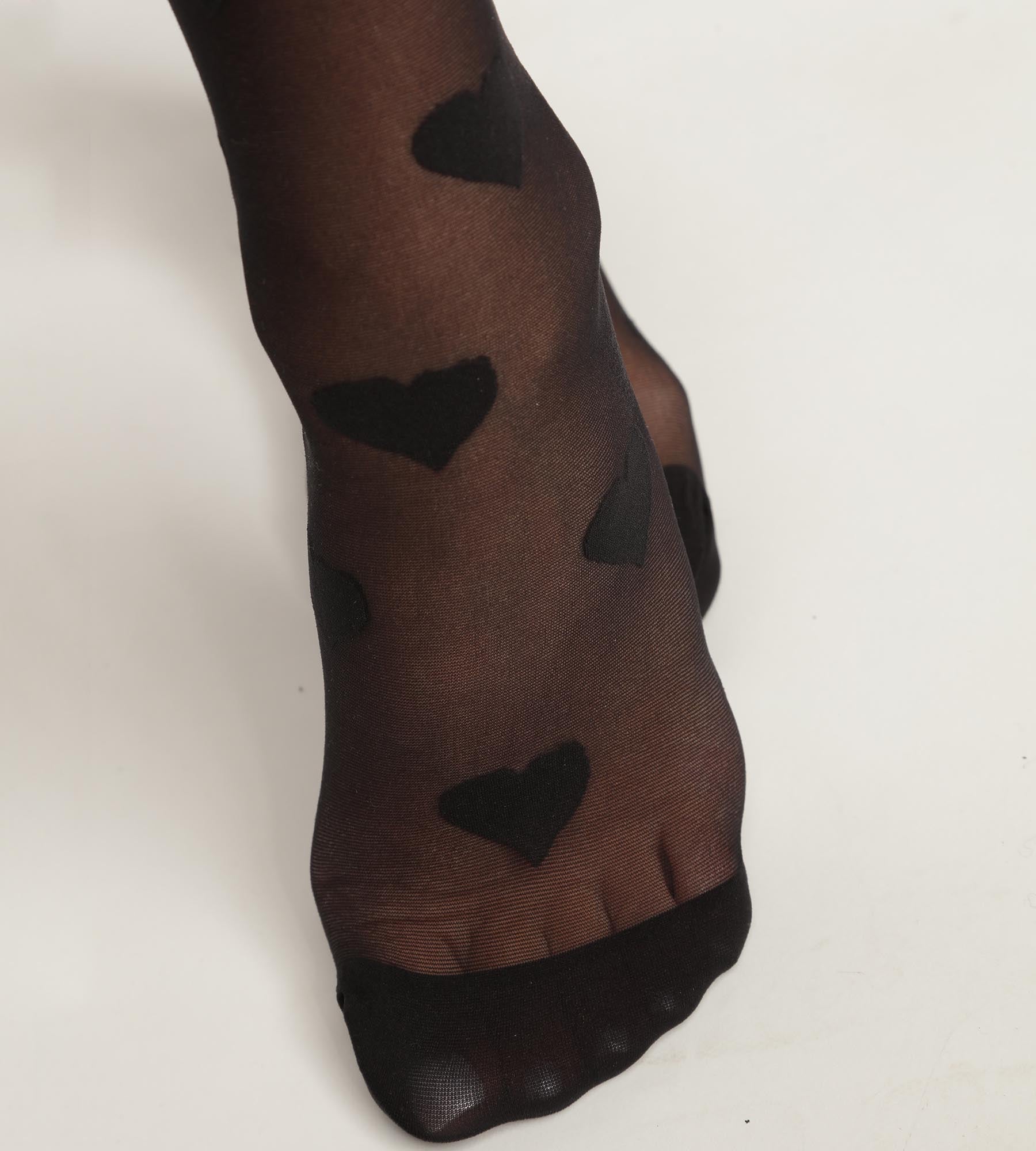 DIM Schwarze Söckchen aus transparentem Schleier mit Herzmotiven- DIM Style