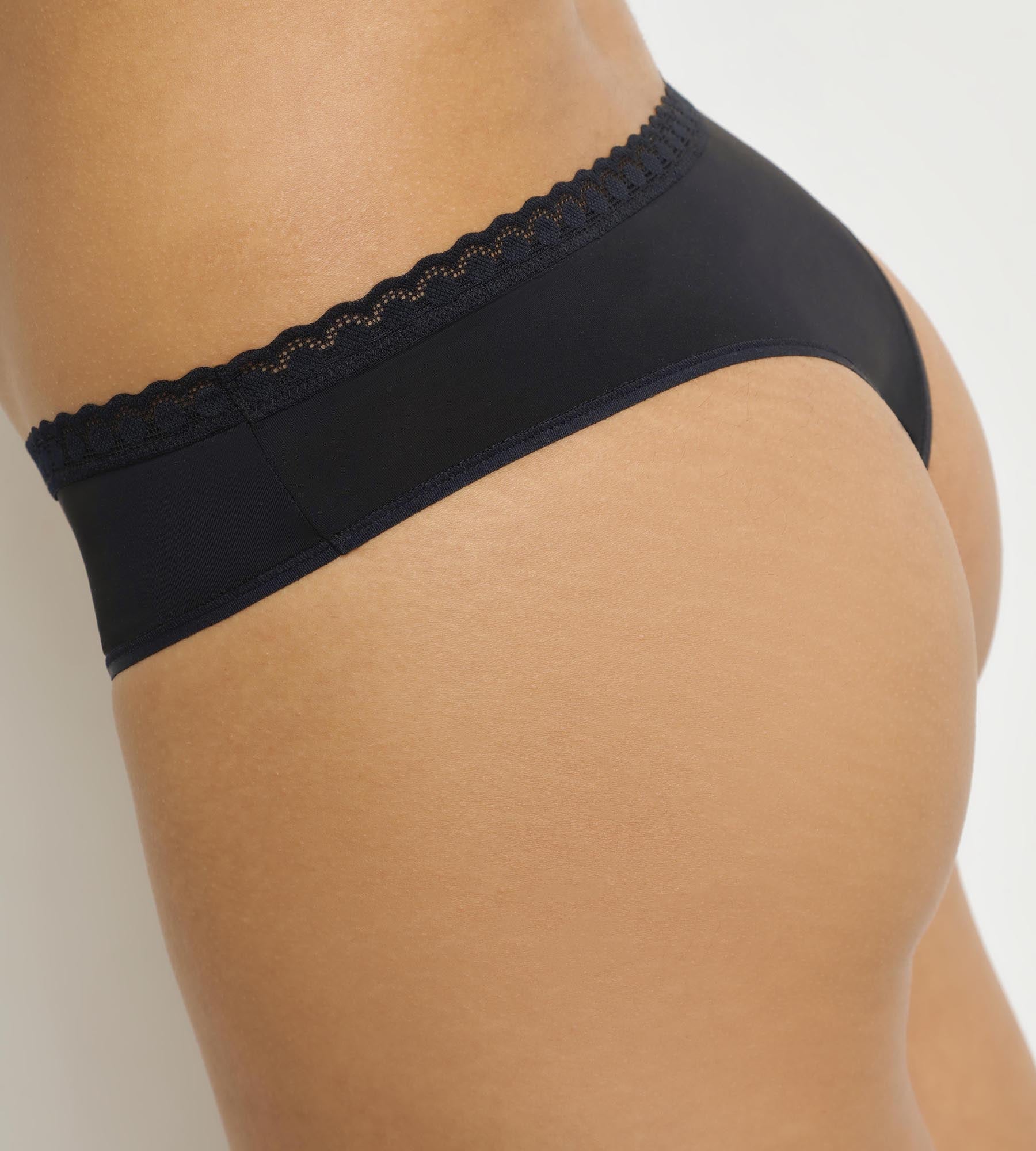 DIM Damen-String mit Spitze Schwarz Daily Micro