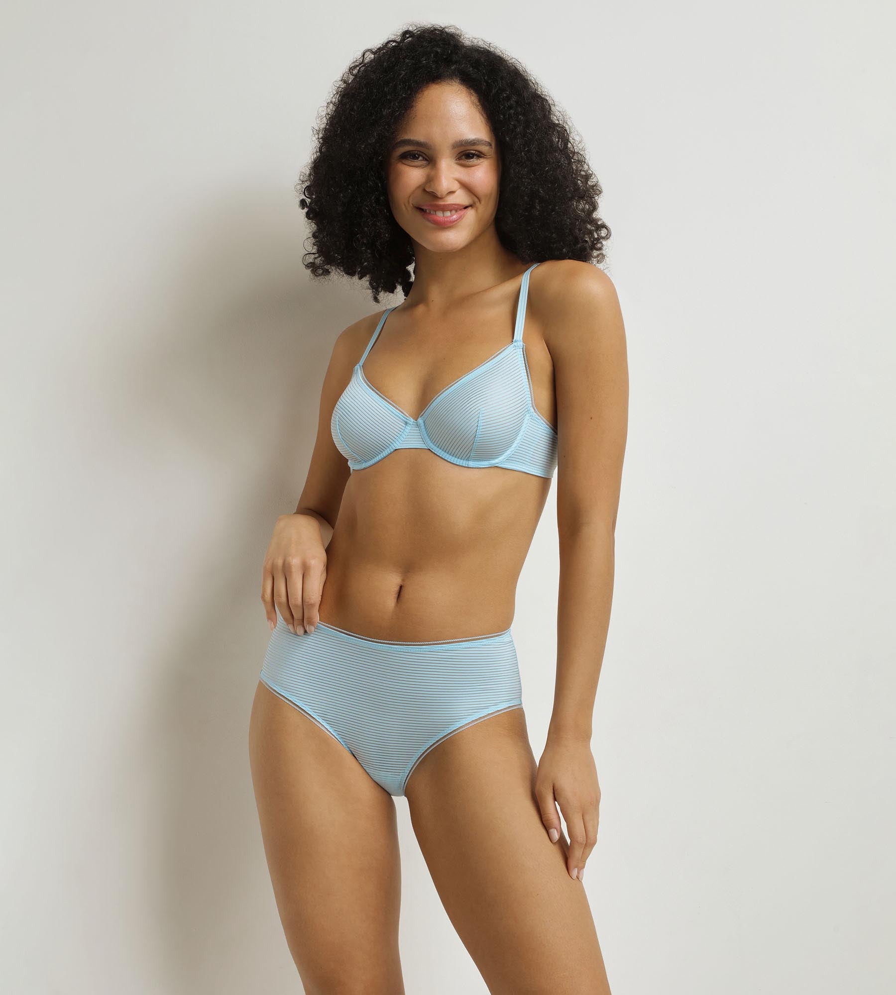 DIM Dim x Ines de La Fressange Blau Korb-BH