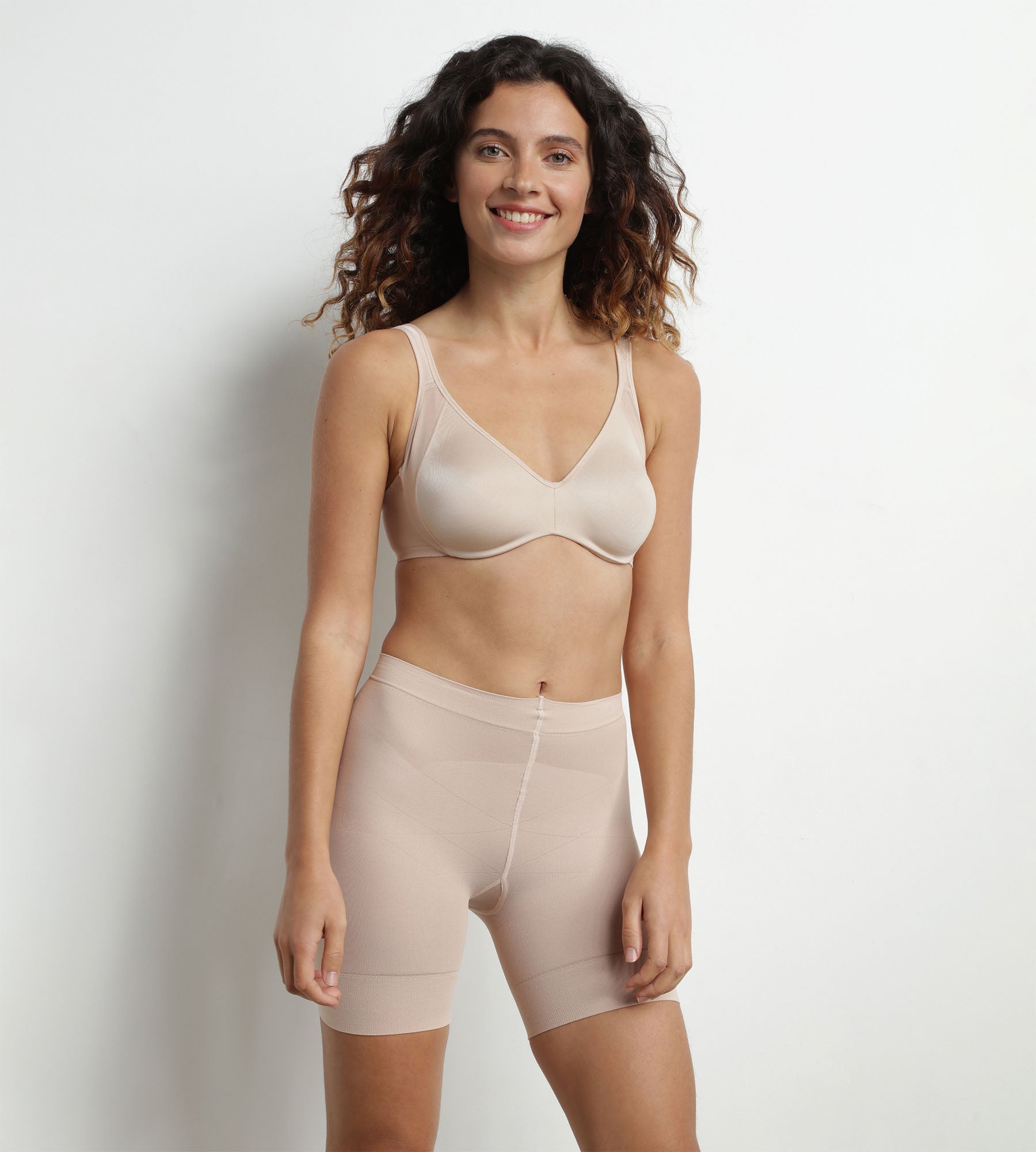 DIM Nudefarbener Minimizer-BH mit Bügel - Generous Minimizer