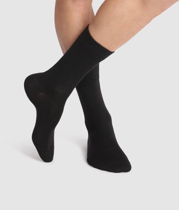 DIM Schwarze Herrensocken aus Wolle mit Baumwollfutter