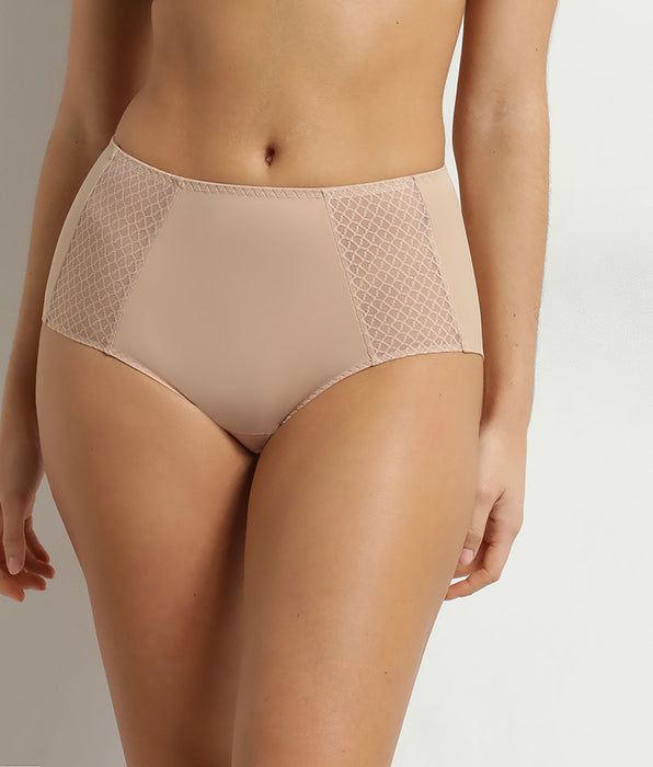 DIM Hoch geschnittener Slip mit flachem Bauch Nude Dim Silhouette Essentiel