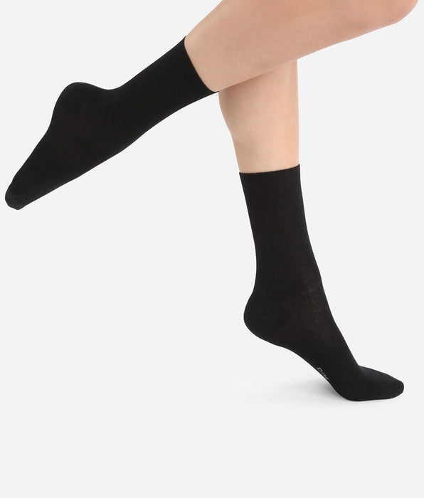 DIM Schwarze Damensocken aus weicher Wolle mit Viskose