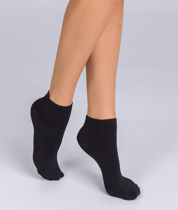 DIM 2er-Pack kurze schwarze Damensocken aus Mikrofaser - DIM Skin