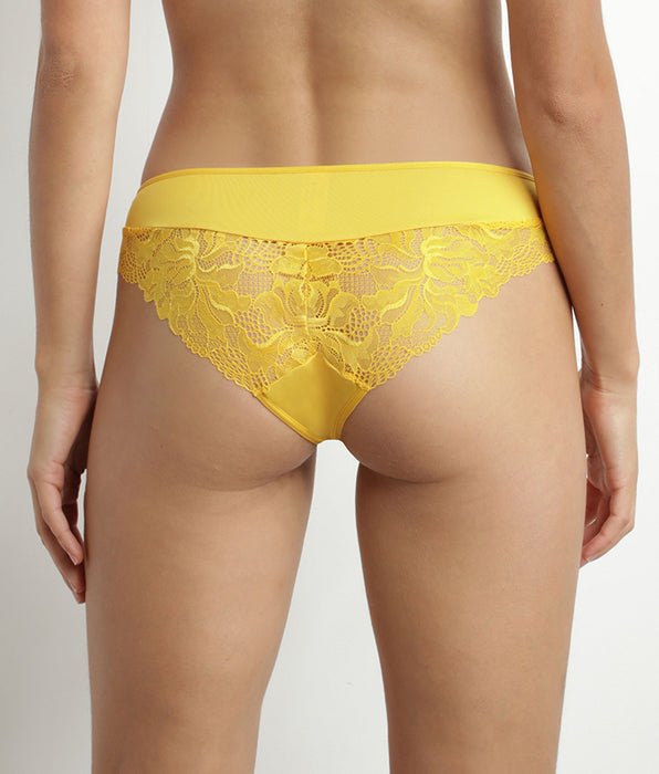 DIM Gelber Brazilian aus Mikrofaser und Spitze – Generous Essentiel