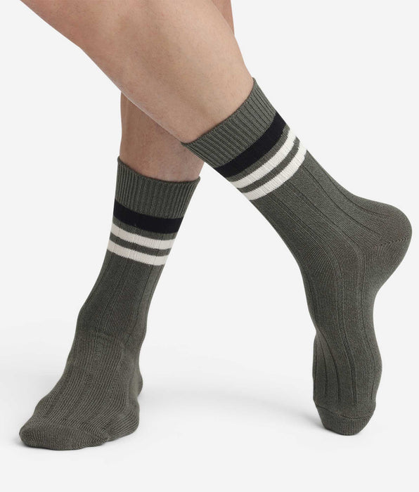 DIM Olivfarbene Herrensocken mit Bambusstreifen