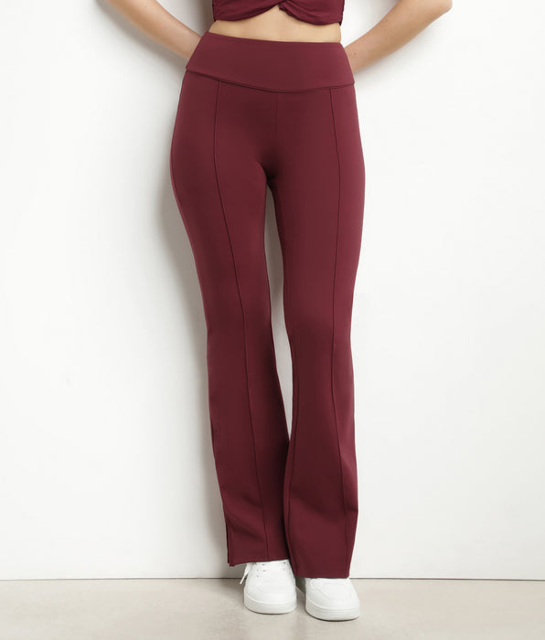 DIM Ausgestellte Damen-Sporthose aus weichem Jersey Burgundy Dim Move