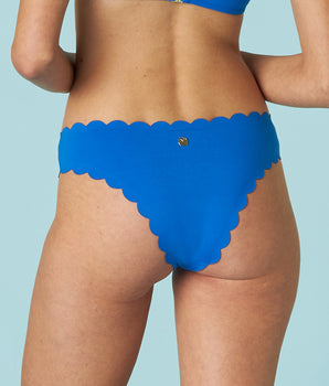 Elektrisch blauer Brazilian-Bikinislip Scallop aus Mikrofaser

