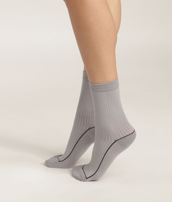 DIM Grauer Damensocken aus gerippter Baumwolle mit farbigem Rand - Dim Mode