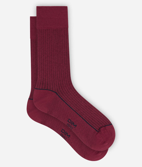 DIM Gerippte Herrensocken aus Baumwolle in Sangria-Rot von La Mode
