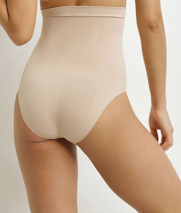 DIM Slip, hochgeschnitten, Frau, zweite Haut, Nude Dim Silhouette