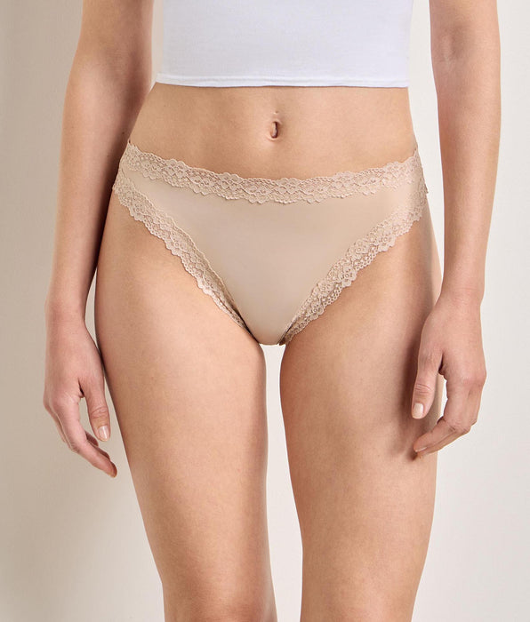 DIM Damen-String aus Mikrofaser und Spitze Nude Dim